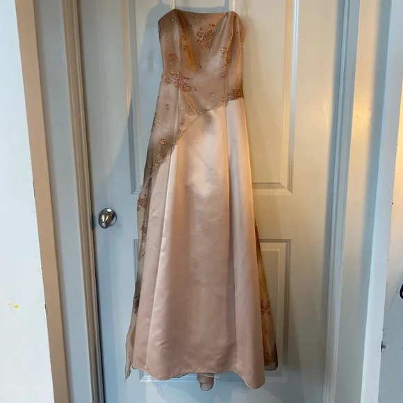 Jump | Dresses | Jump Junior Semi Formal Homecoming Prom Quinceanera Gold  Maxi Dress Size 56 | Poshmark